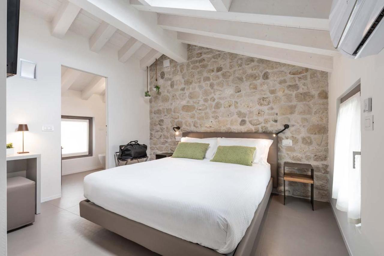 Portone180 Guest House Roveredo in Piano Exterior photo