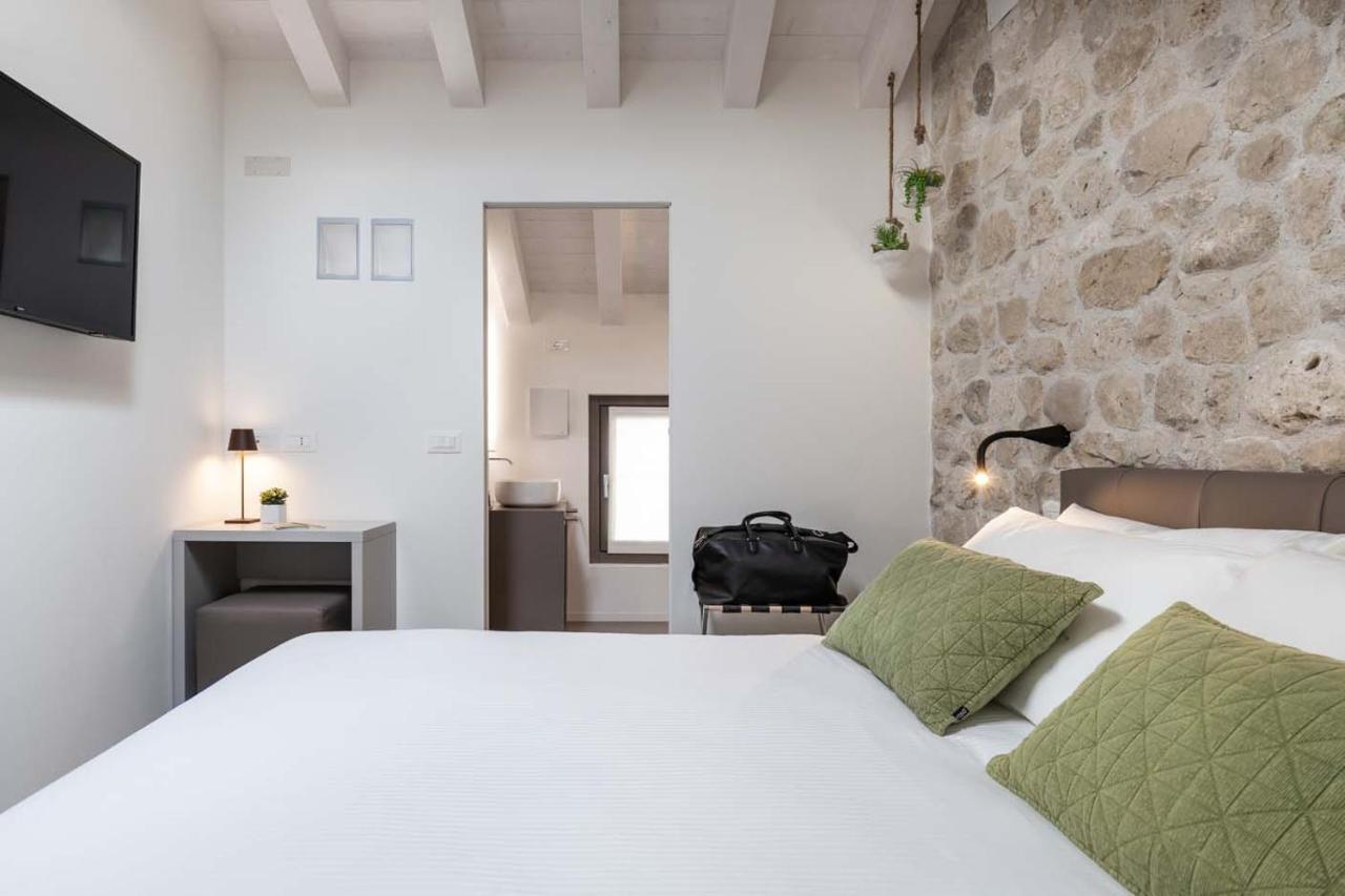 Portone180 Guest House Roveredo in Piano Exterior photo