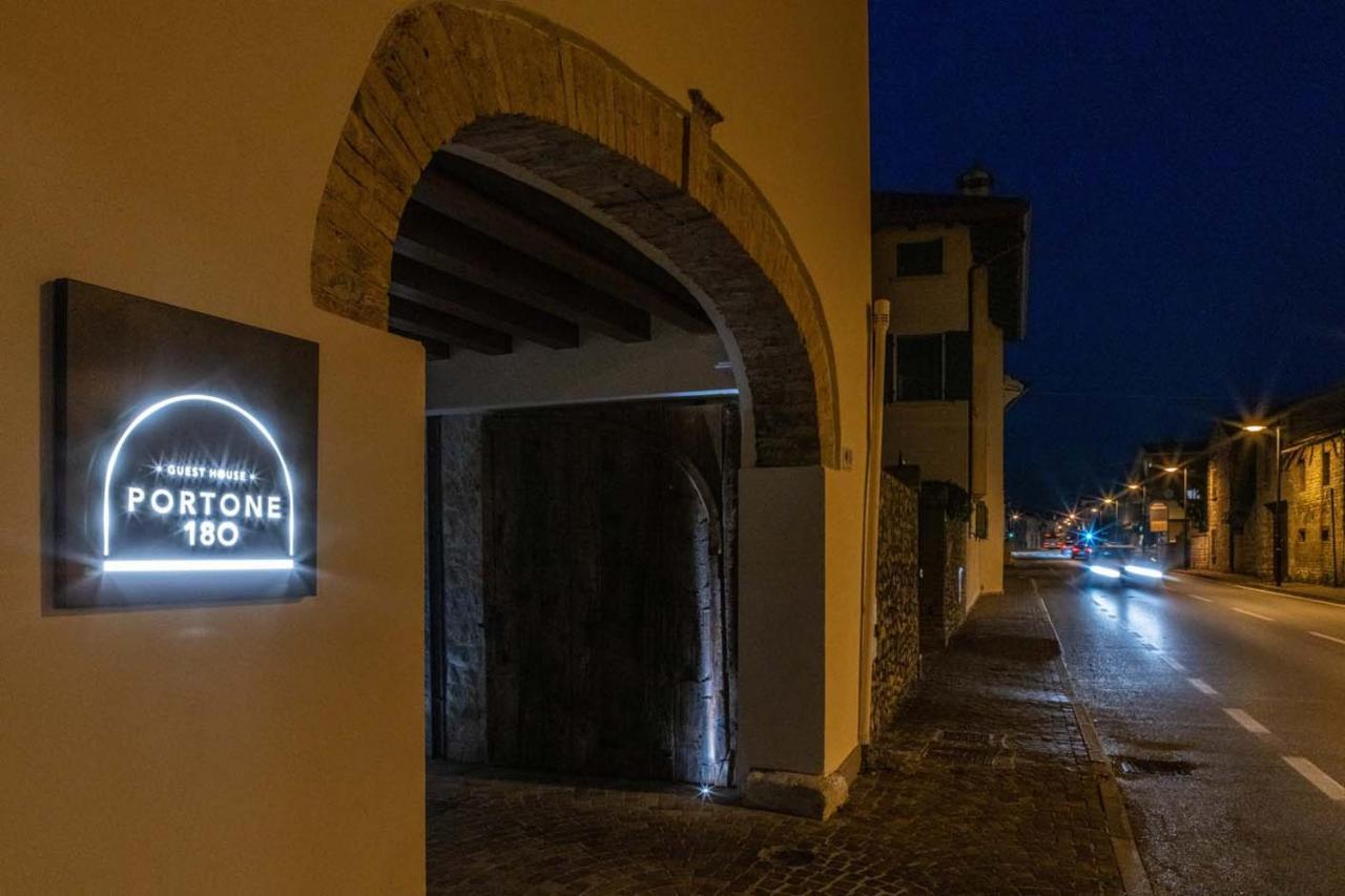Portone180 Guest House Roveredo in Piano Exterior photo