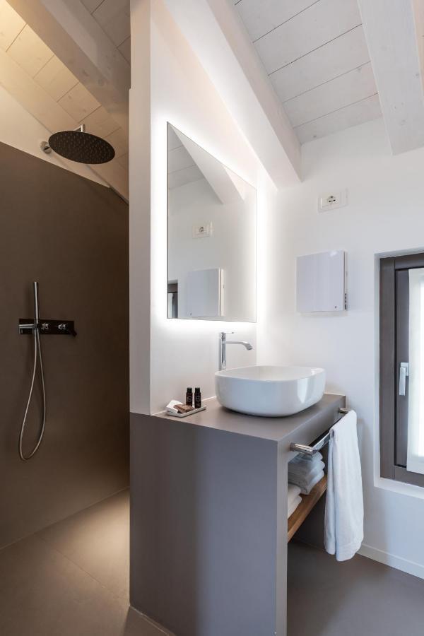 Portone180 Guest House Roveredo in Piano Exterior photo