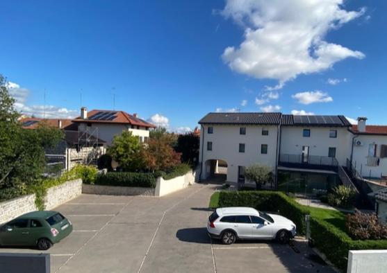 Portone180 Guest House Roveredo in Piano Exterior photo