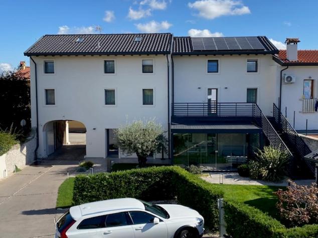 Portone180 Guest House Roveredo in Piano Exterior photo